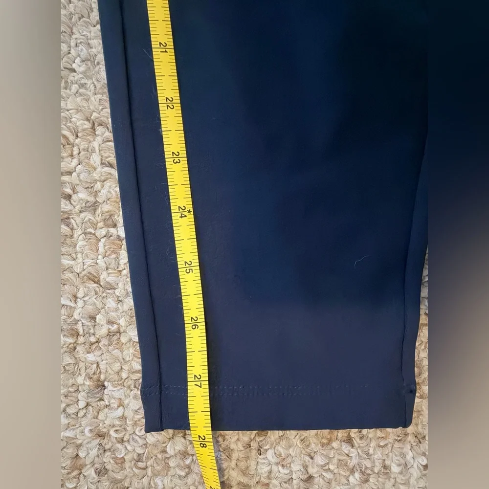 Athleta Headlands Hybrid Cargo Tight Navy - Picture 6 of 6